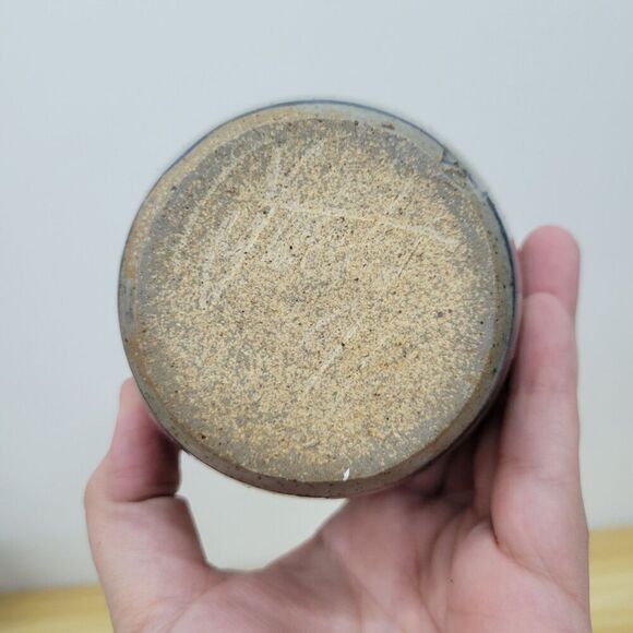 Plimoth 1620 Stoneware Honey Pot with Lid and Dipper – Historic Reproduction - Picture 9 of 12